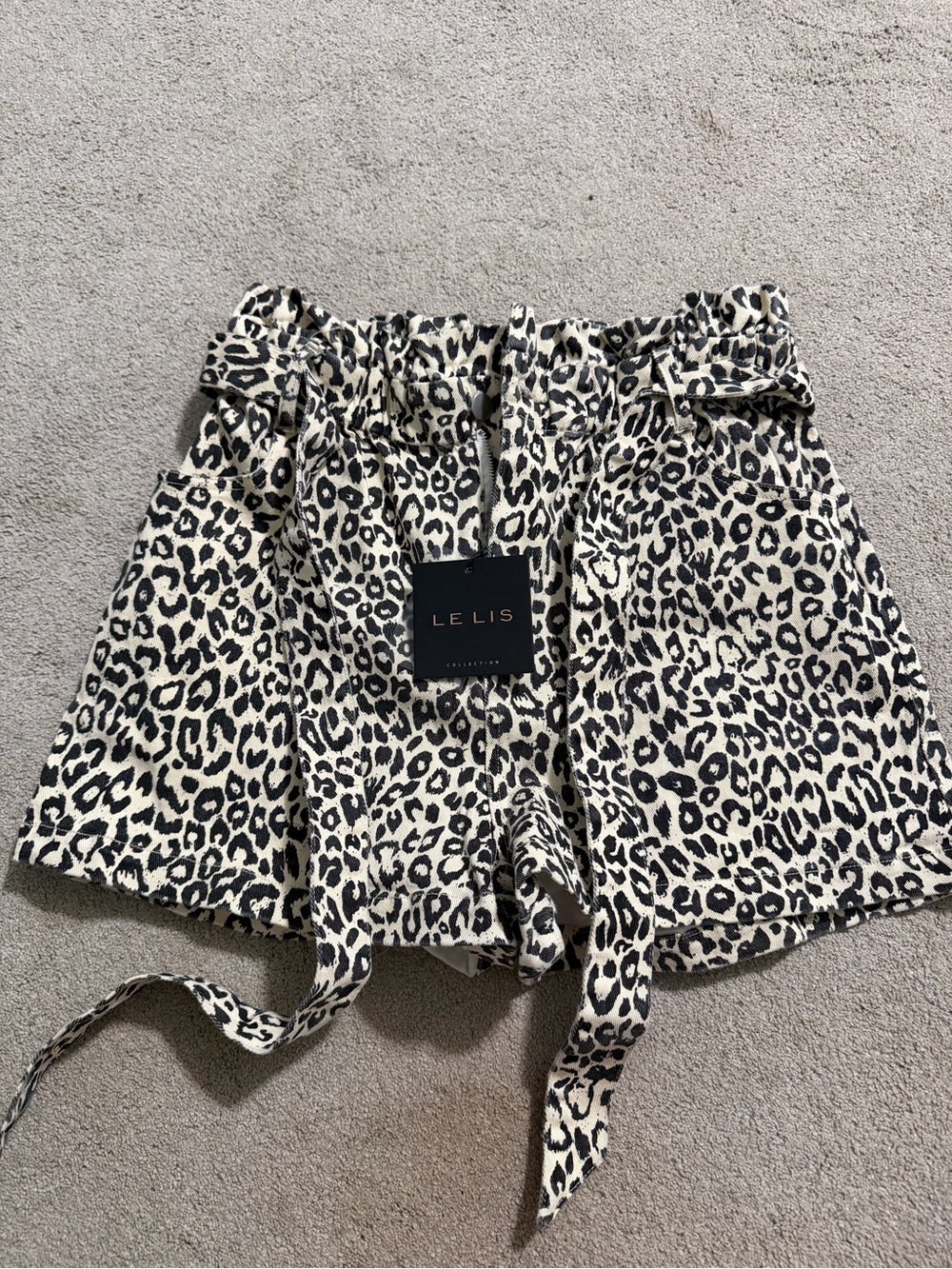 Le Lis leopard print high waist shorts NWT